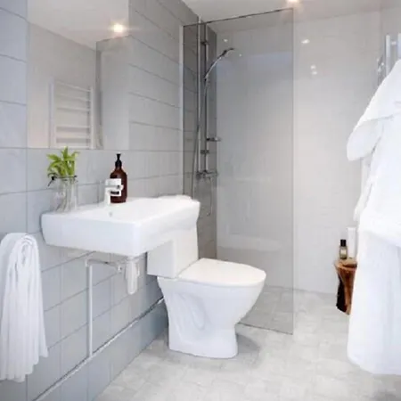 Avanti Hotel 3*
