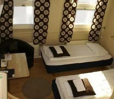 Metro Hotel