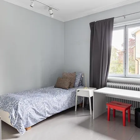 Villa Fantastic 4 Bedroom In Bromma With Everything *