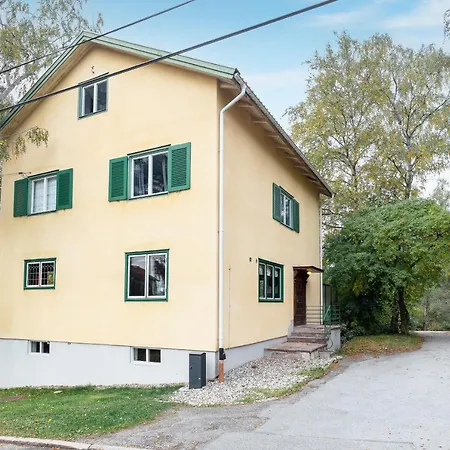Villa Fantastic 4 Bedroom In Bromma With Everything