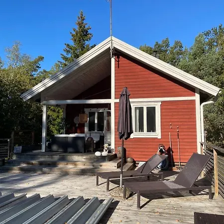 Charmigt Hus Pa Vindoe Stockholm