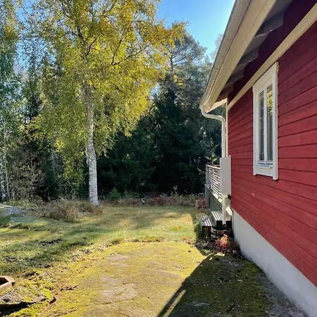 Charmigt Hus Pa Vindoe Stockholm