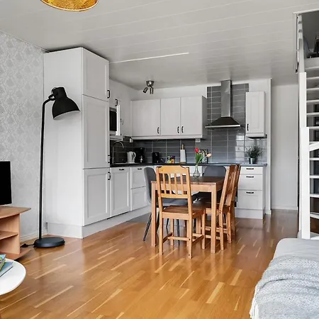 Sparkling Modern House In Kista - Close To *