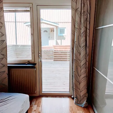 Sparkling Modern House In Kista - Close To Ferienhaus