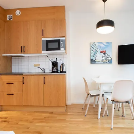 Apartdirect Hammarby Sjoestad Aparthotel 3*