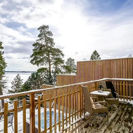 Villa Relaxing Oasis With Jacuzzi - Amazing View & Private Pier Stockholm