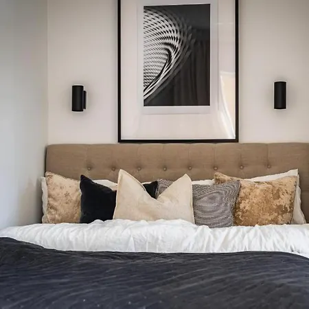 Beautiful And Modern Near Apartment Stockholm