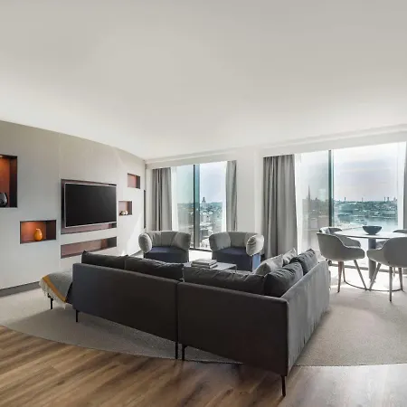 Hotel Radisson Blu Waterfront Hotel, 4*
