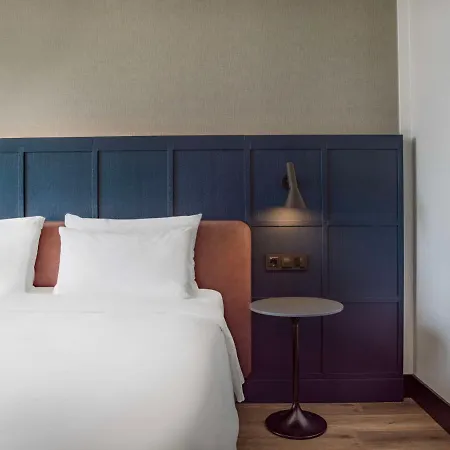 Hotel Radisson Blu Waterfront Hotel, 4*