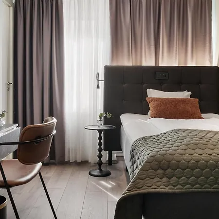 Point Hotel 3*
