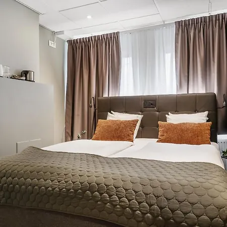 Point Hotel