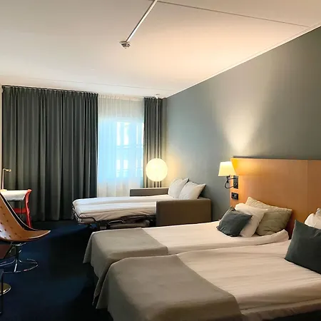 Quality Globe Hotel
