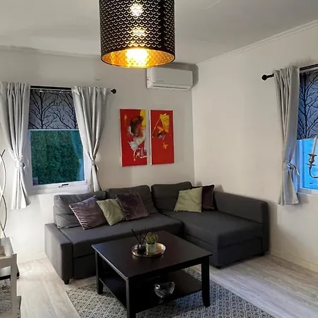Fresh And Cozy Little House 45km In Taby