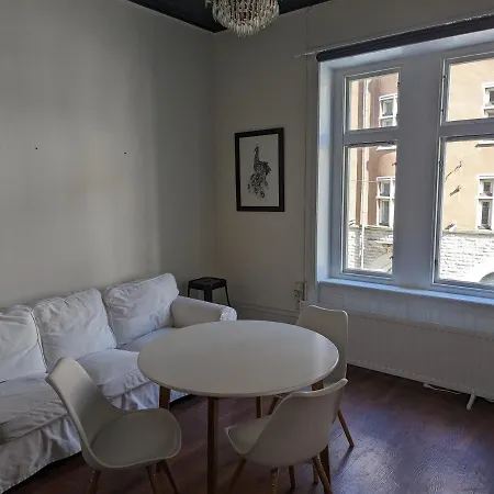 Apartment! Apartment *