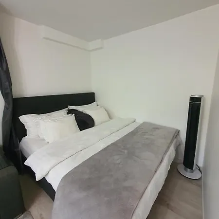 Close To The Metro And The Beach!!! With A View Of The Scandinavian Forest Apartment *