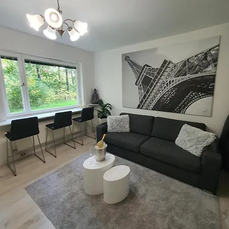 Apartment Close To The Metro And The Beach!!! With A View Of The Scandinavian Forest *