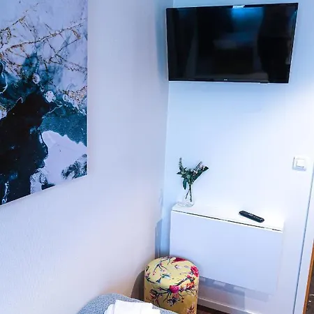 Hostel Living
