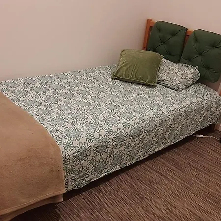 Homestay Private In Shared Lovely, Amazing, Modern +garden +bbq