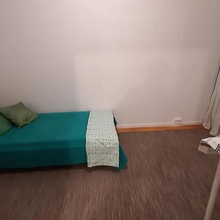 Private In Shared Lovely, Amazing, Modern +garden +bbq Homestay Stockholm