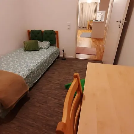 Private In Shared Lovely, Amazing, Modern +garden +bbq Homestay Stockholm