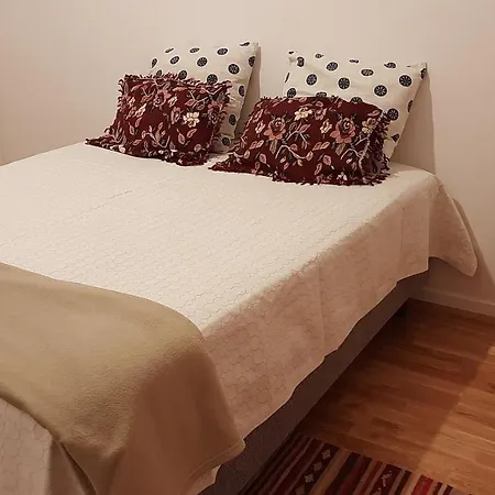 Homestay Private In Shared Lovely, Amazing, Modern +garden +bbq Stockholm
