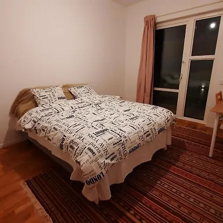 Private In Shared Lovely, Amazing, Modern +garden +bbq *