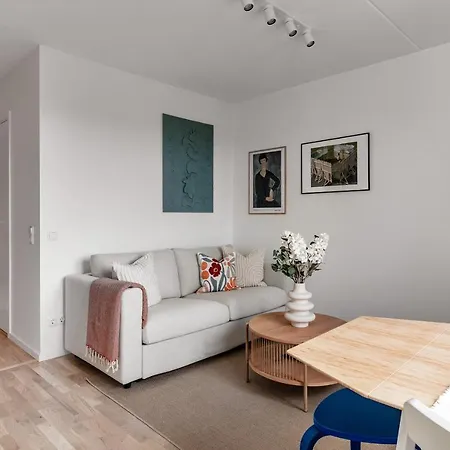 Cosy Urban In Apartment *