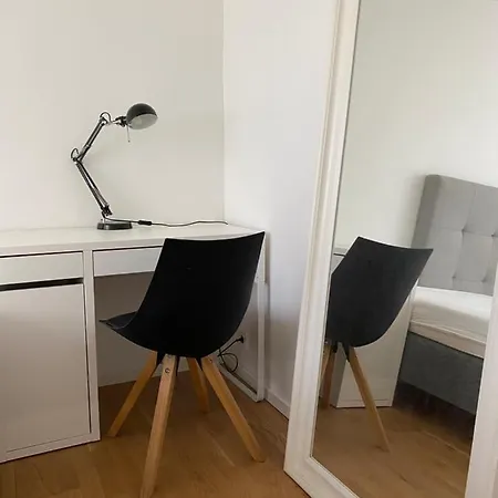 Apartment Exclusive 2 Level Etage Next To Arlanda-city Metro *