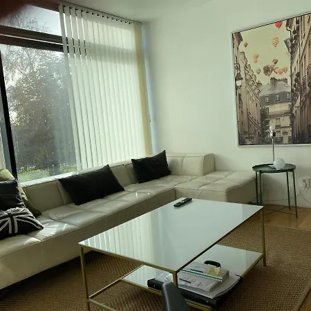 Exclusive 2 Level Etage Next To Arlanda-city Metro *