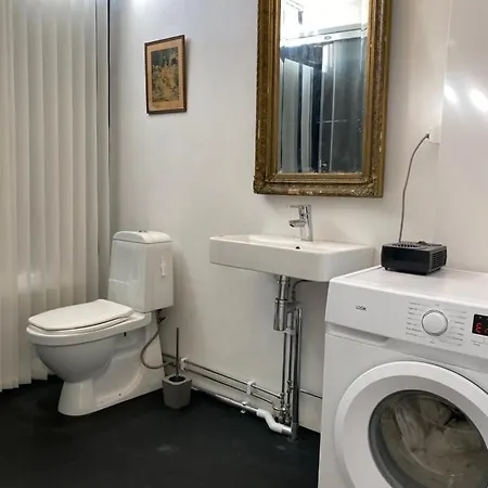 Exclusive 2 Level Etage Next To Arlanda-city Metro
