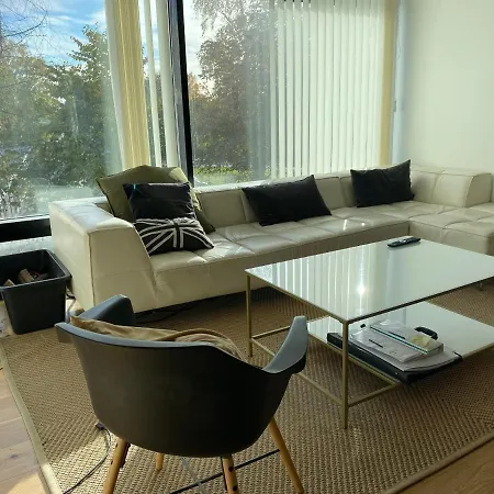Apartment Exclusive 2 Level Etage Next To Arlanda-city Metro
