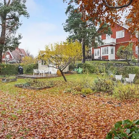 Charming House In Enskede *