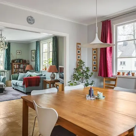 Villa Charming House In Enskede