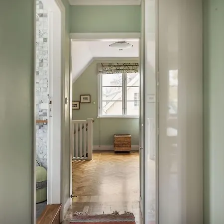 Villa Charming House In Enskede Stockholm