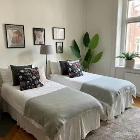 Loft Haven 3 Beds In A 1- Bedroom Gem - 917 Apartment Stockholm