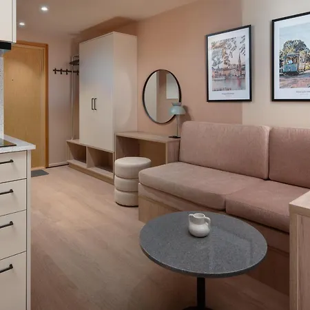 Sky Apartments, Hotel