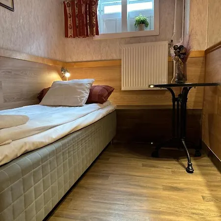Den Roeda Baten 2* Stockholm