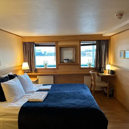 Botel Den Roeda Baten Stockholm