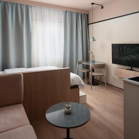 Sky Apartments, Hotel
