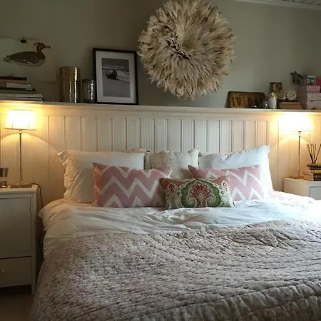 Holiday home Charmigt Hus Pa Vindoe Stockholm
