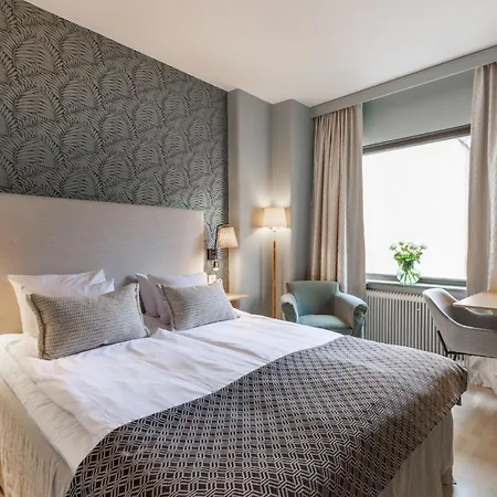 Hotel Wellington 4*