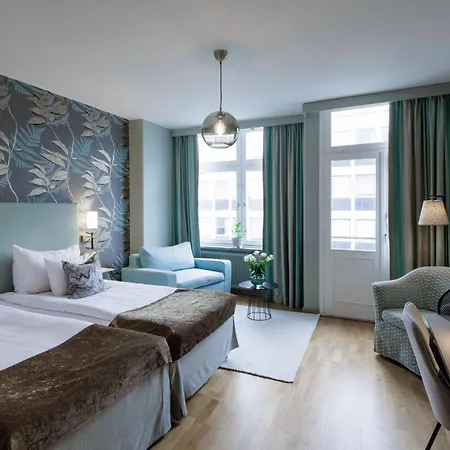 Hotel Wellington 4*