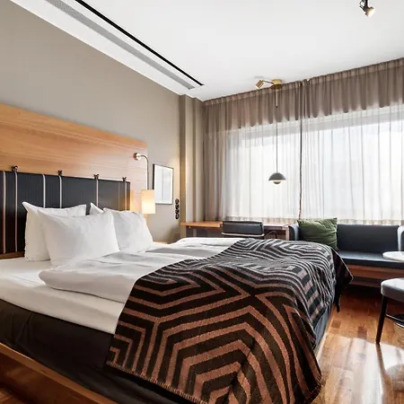 Mornington Hotel 4*