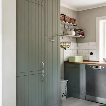 Villa Lyxigt Hus I Med Bastu Och Sjoeutsikt *