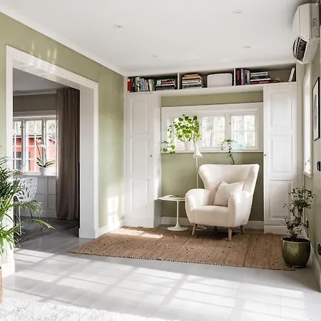Villa Lyxigt Hus I Med Bastu Och Sjoeutsikt Stockholm