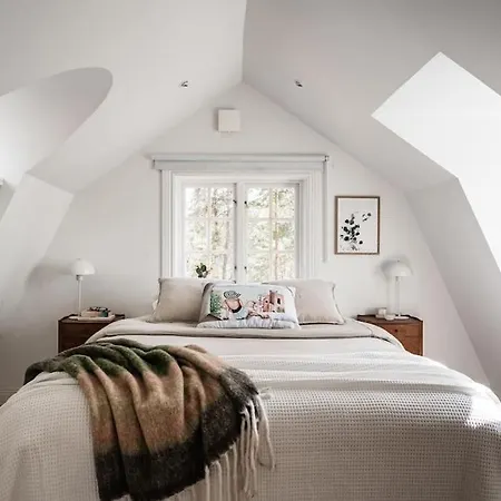 Villa Lyxigt Hus I Med Bastu Och Sjoeutsikt Stockholm