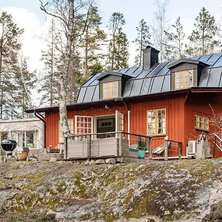 Lyxigt Hus I Med Bastu Och Sjoeutsikt *