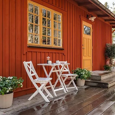Villa Lyxigt Hus I Med Bastu Och Sjoeutsikt *