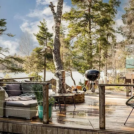 Villa Lyxigt Hus I Med Bastu Och Sjoeutsikt Stockholm