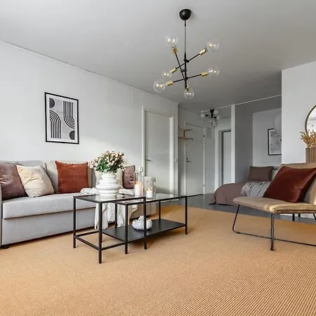 Charming In Sodermalm Apartment